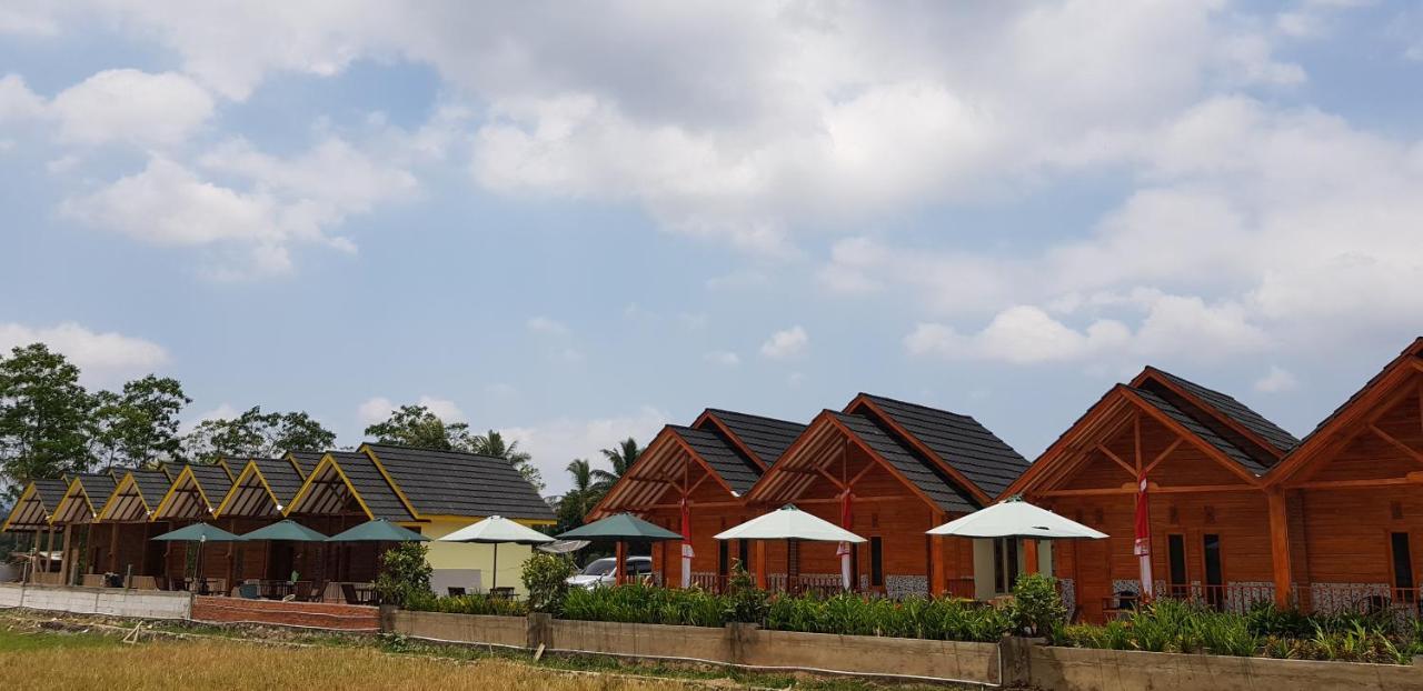 Vila Tenjo Gunung Cilowa Экстерьер фото